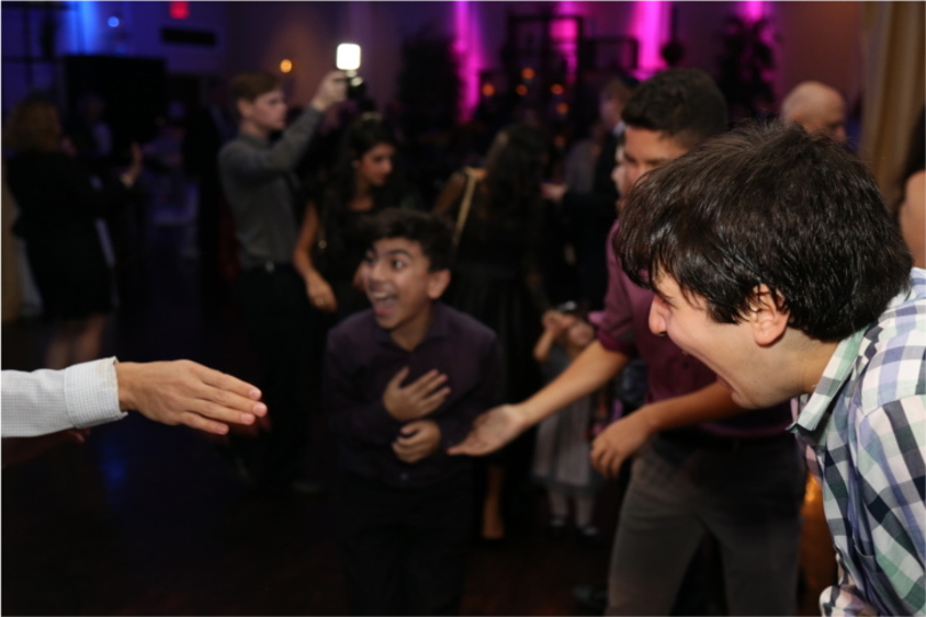 Simply Entertainment - Mitzvah Pics