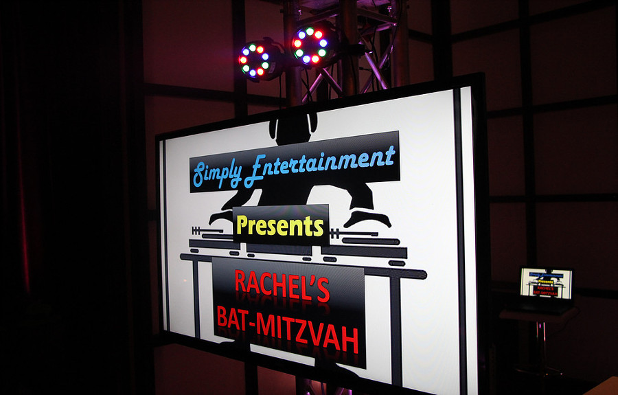 Simply Entertainment - TVs & Trussing